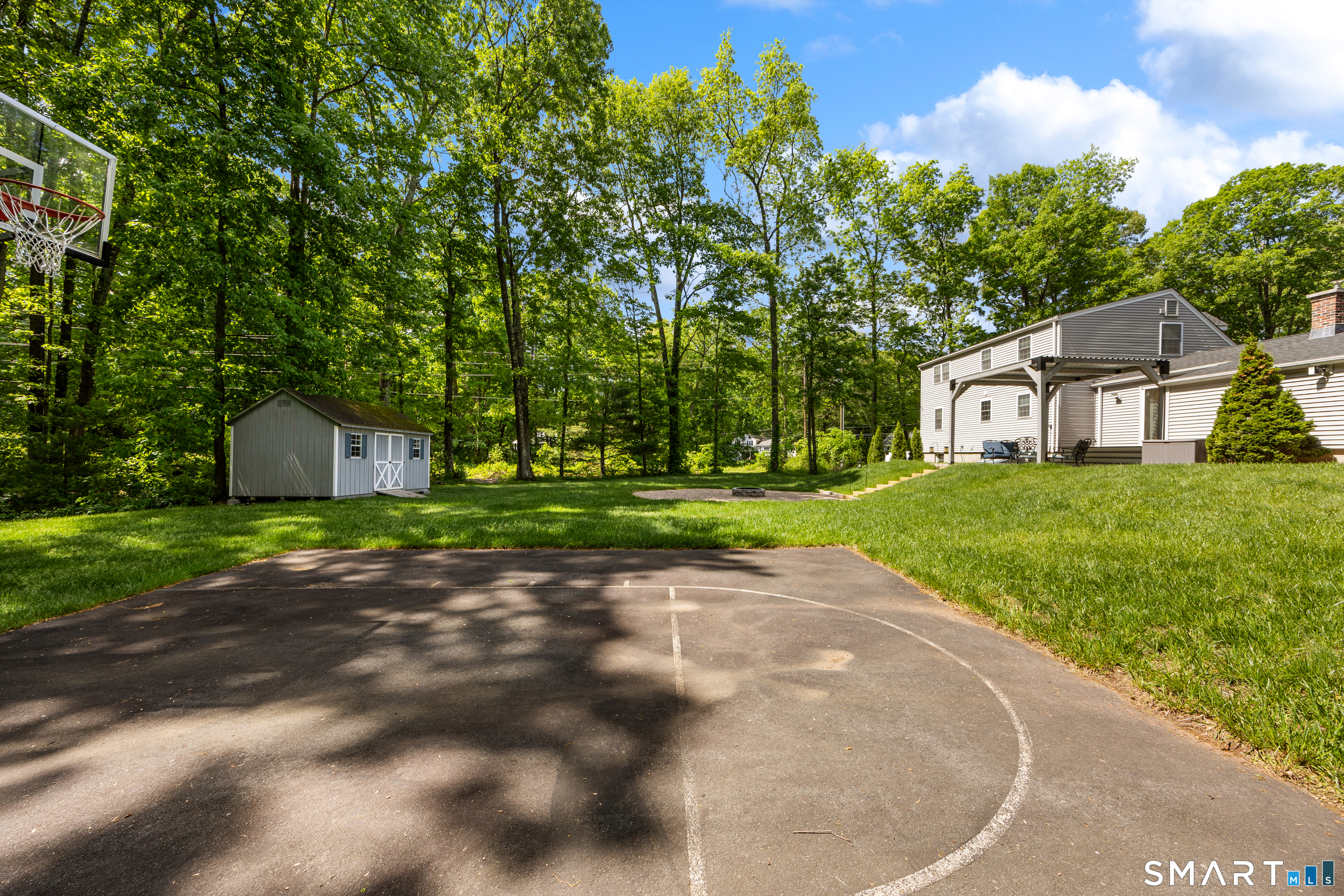 102 Knollwood Road
