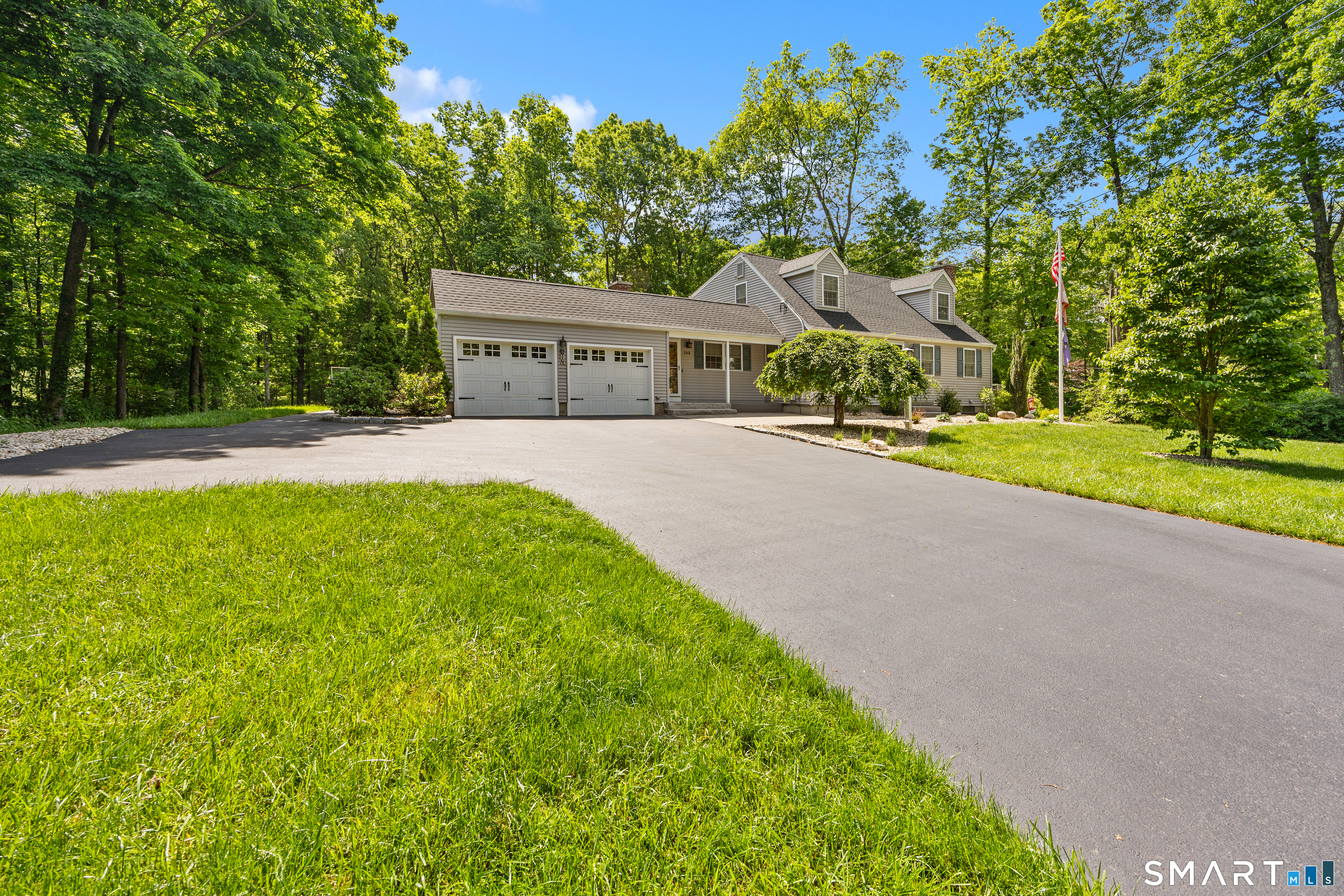 102 Knollwood Road