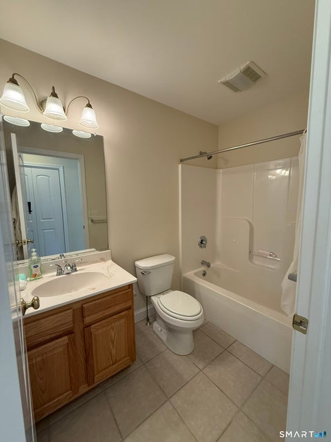 Tiny photo for 15 Freedom Way #32, East Lyme, CT 06357 (MLS # 24176869)