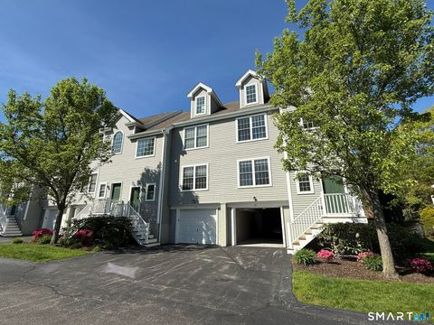 Photo of 15 Freedom Way #32, East Lyme, CT 06357 (MLS # 24176869)