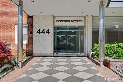 Condo For Sale - 444 Bedford Street #9R<br/> Stamford, CT 06901