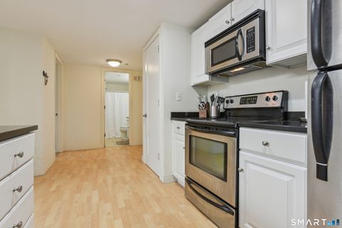Tiny photo for 124 Court Street #5, New Haven, CT 06511 (MLS # 24164146)