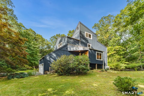 Photo of 779 Deer Run Lane, Orange, CT 06477 (MLS # 24209372)