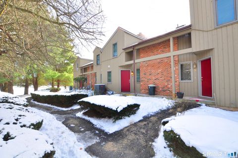 Tiny photo for 76 Farview Commons, Southbury, CT 06488 (MLS # 24145080)