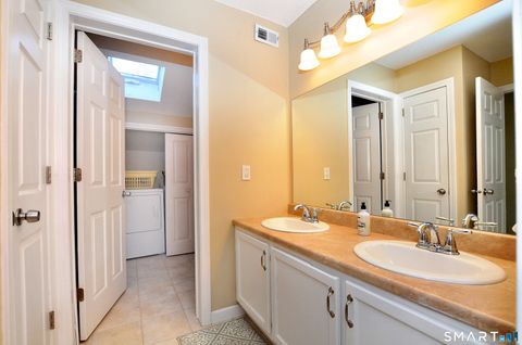 Tiny photo for 76 Farview Commons, Southbury, CT 06488 (MLS # 24145080)