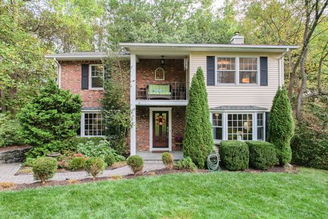 182 Bayberry Terrace Middlebury CT 06762