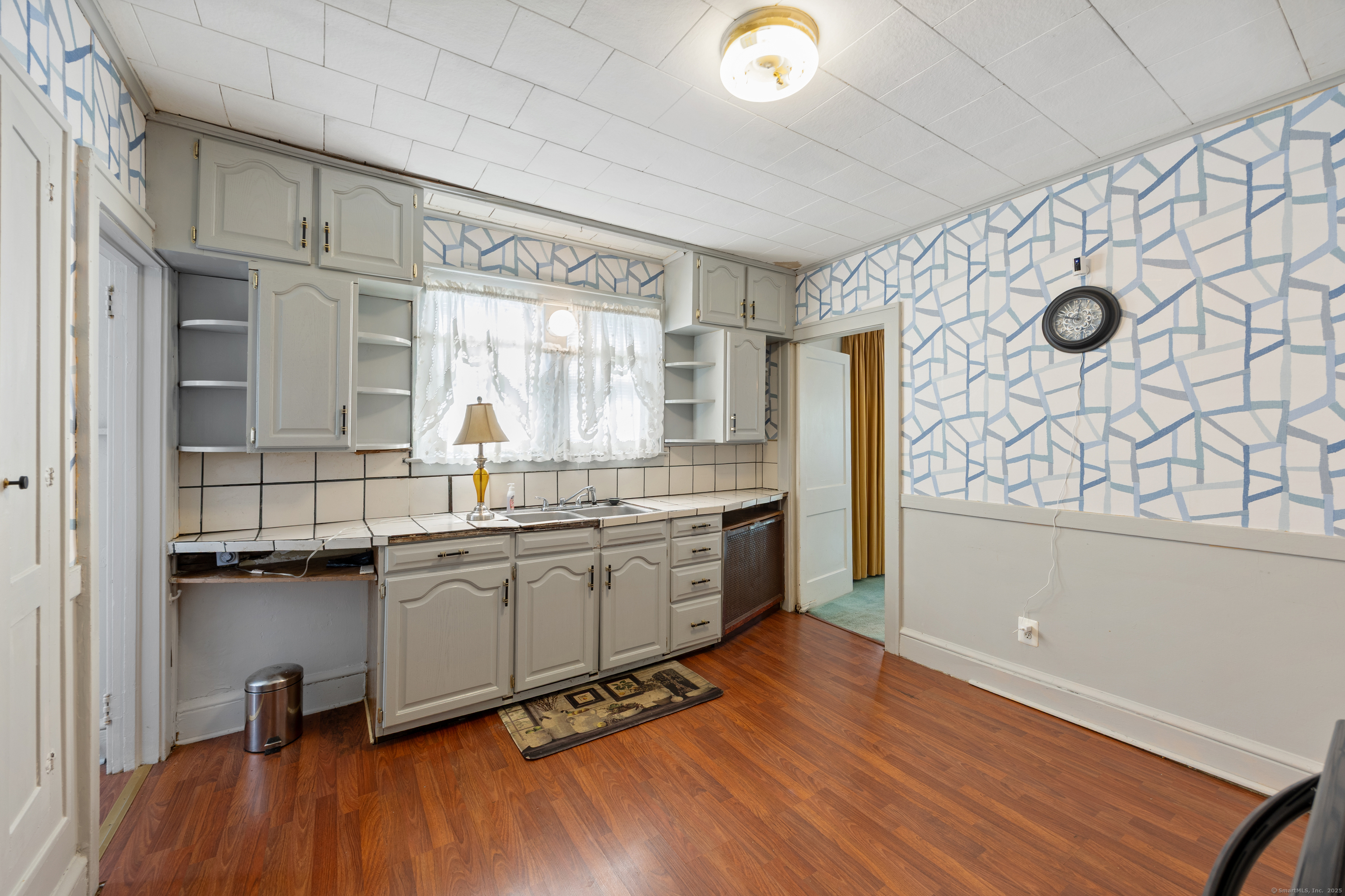 Hartford, Connecticut 06112, United States, 4 Bedrooms Bedrooms, ,2 BathroomsBathrooms,Residential,Active,174841