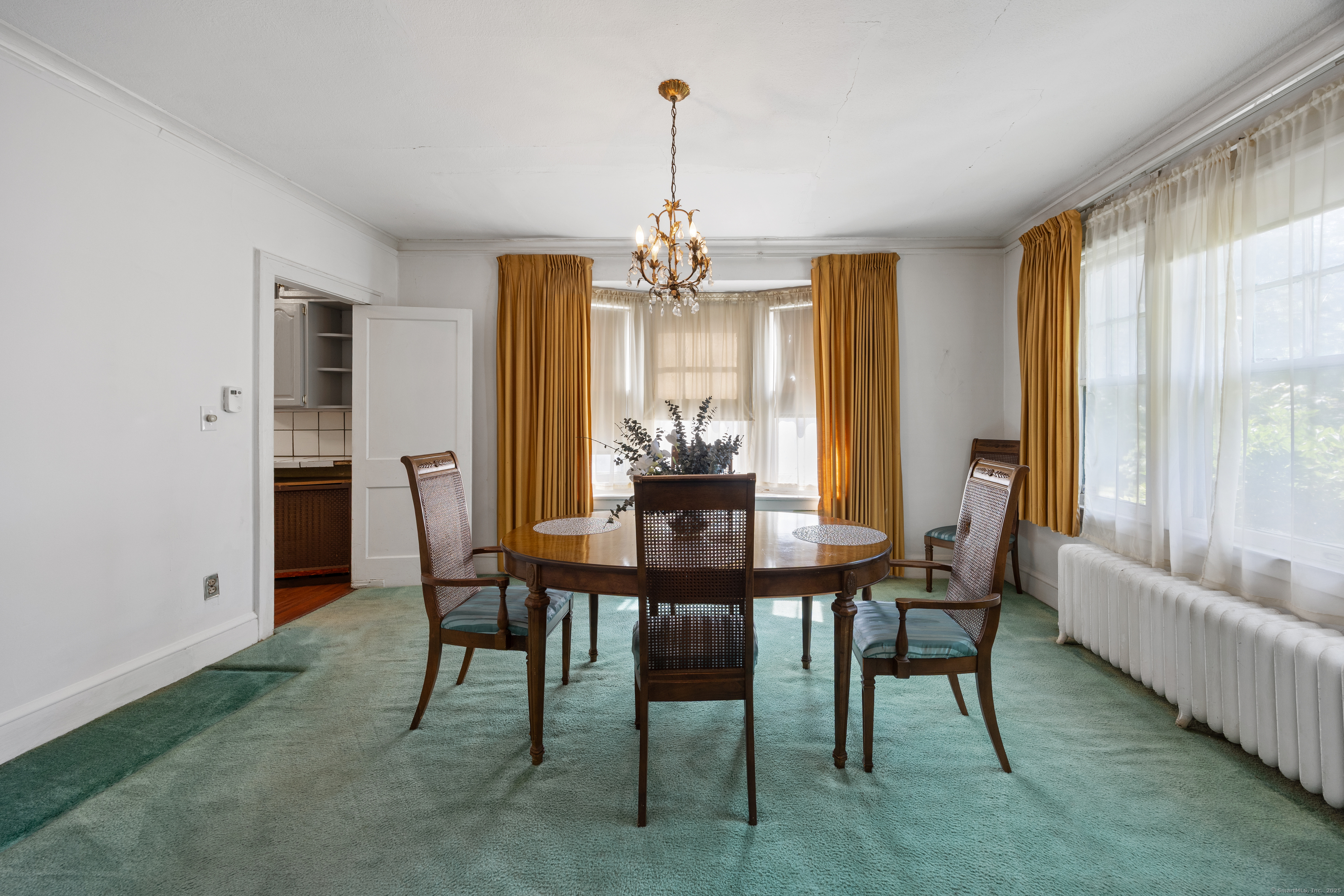 Hartford, Connecticut 06112, United States, 4 Bedrooms Bedrooms, ,2 BathroomsBathrooms,Residential,Active,174841