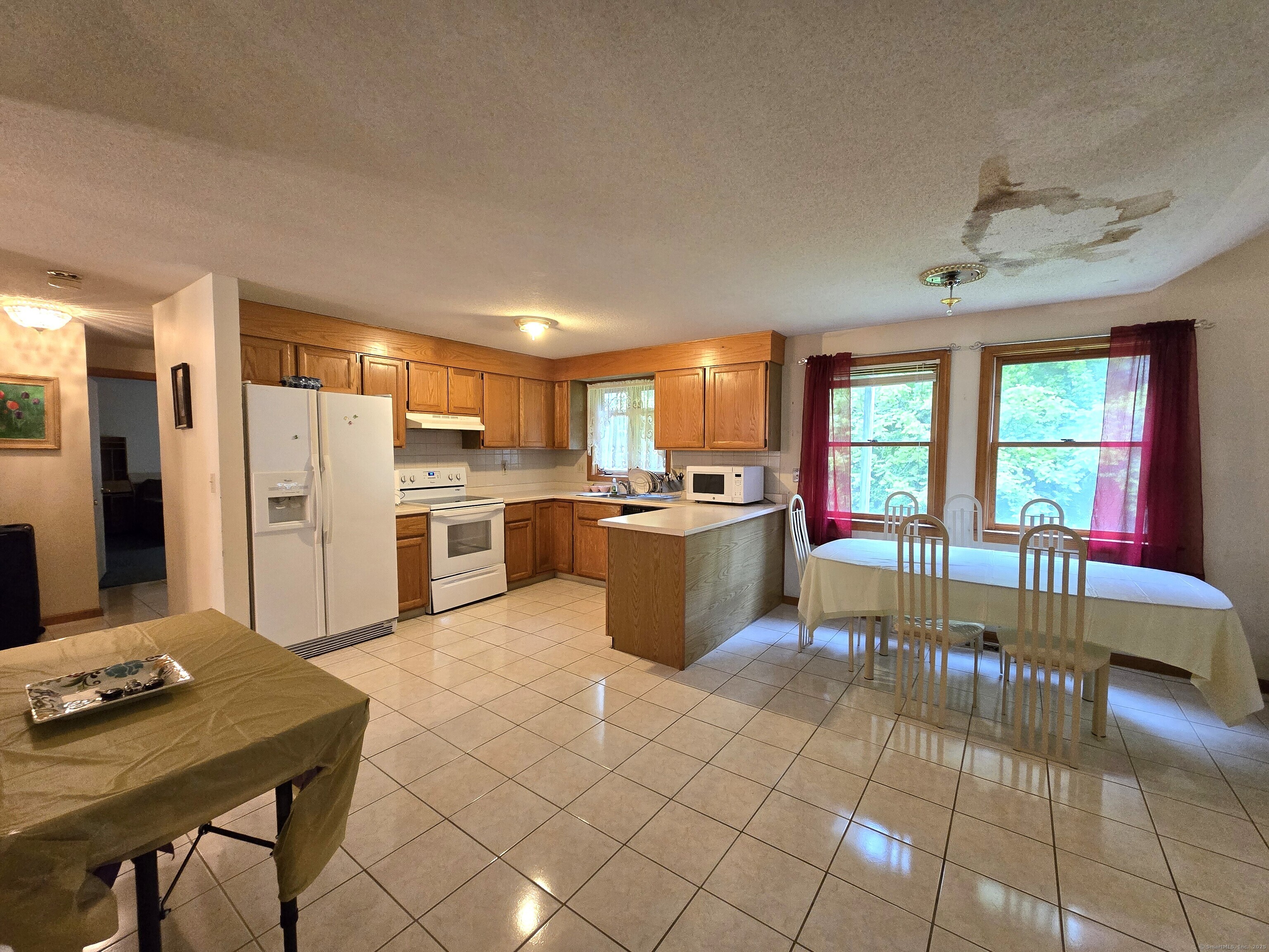 16 Landing Circle, Windsor, Connecticut image 11