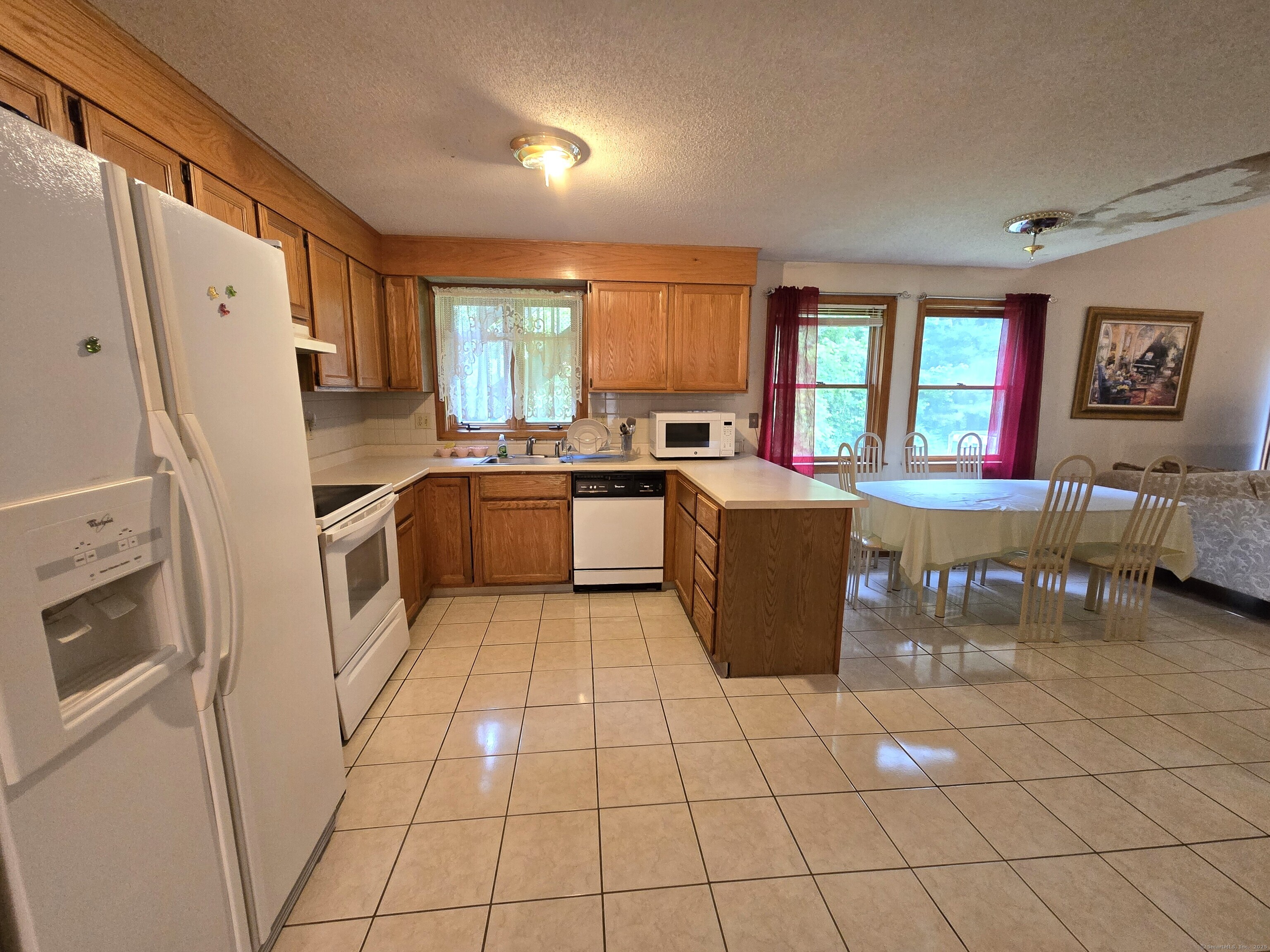 16 Landing Circle, Windsor, Connecticut image 9