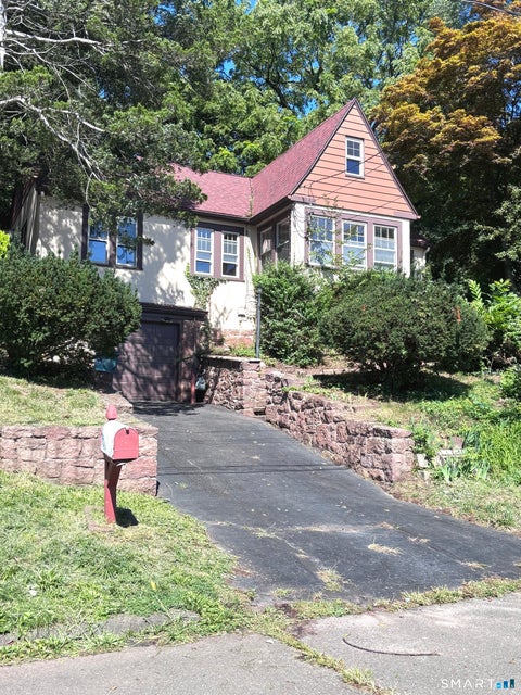 Photo of 28 Savoy Street, Hamden, CT 06514 (MLS # 24204605)