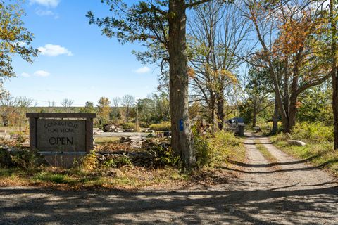 Tiny photo for 55,94,100 Hubbard Hi Klocek Road, Killingly, CT 06329 (MLS # 24131289)