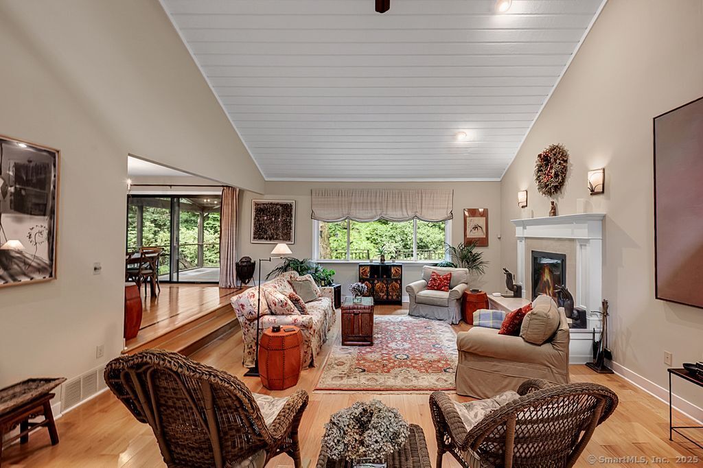 32 Plumb Brook Road