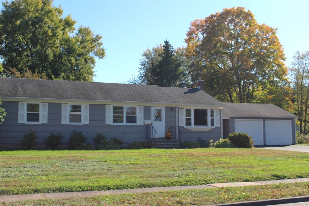 Photo of 131 Country Lane, East Hartford, CT 06118 (MLS # 24132492)
