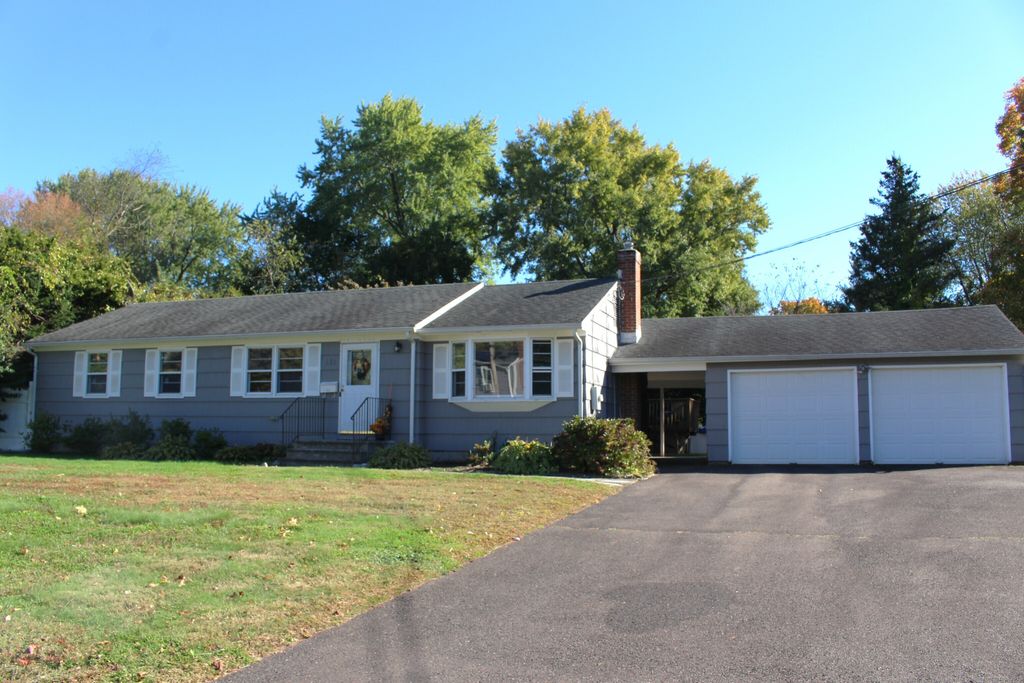 Photo of 131 Country Lane, East Hartford, CT 06118 (MLS # 24132492)