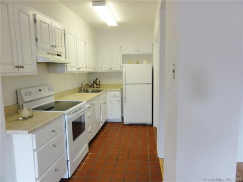 Tiny photo for 500 Newfield Avenue #2H, Stamford, CT 06905 (MLS # 24144722)