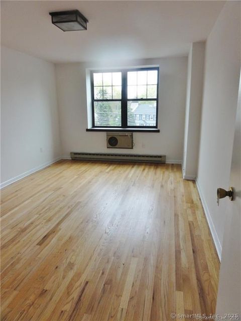 Tiny photo for 500 Newfield Avenue #2H, Stamford, CT 06905 (MLS # 24144722)