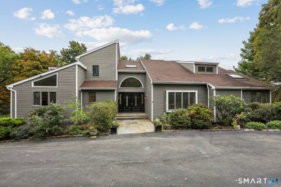 11 Soundview Farm Weston CT 06883