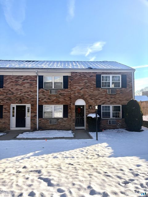 Photo of 151 Courtland Avenue #APT 3F, Stamford, CT 06902 (MLS # 24150464)