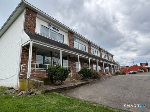 Photo of 601 Boston Post Road #5, Milford, CT 06460 (MLS # 24175769)