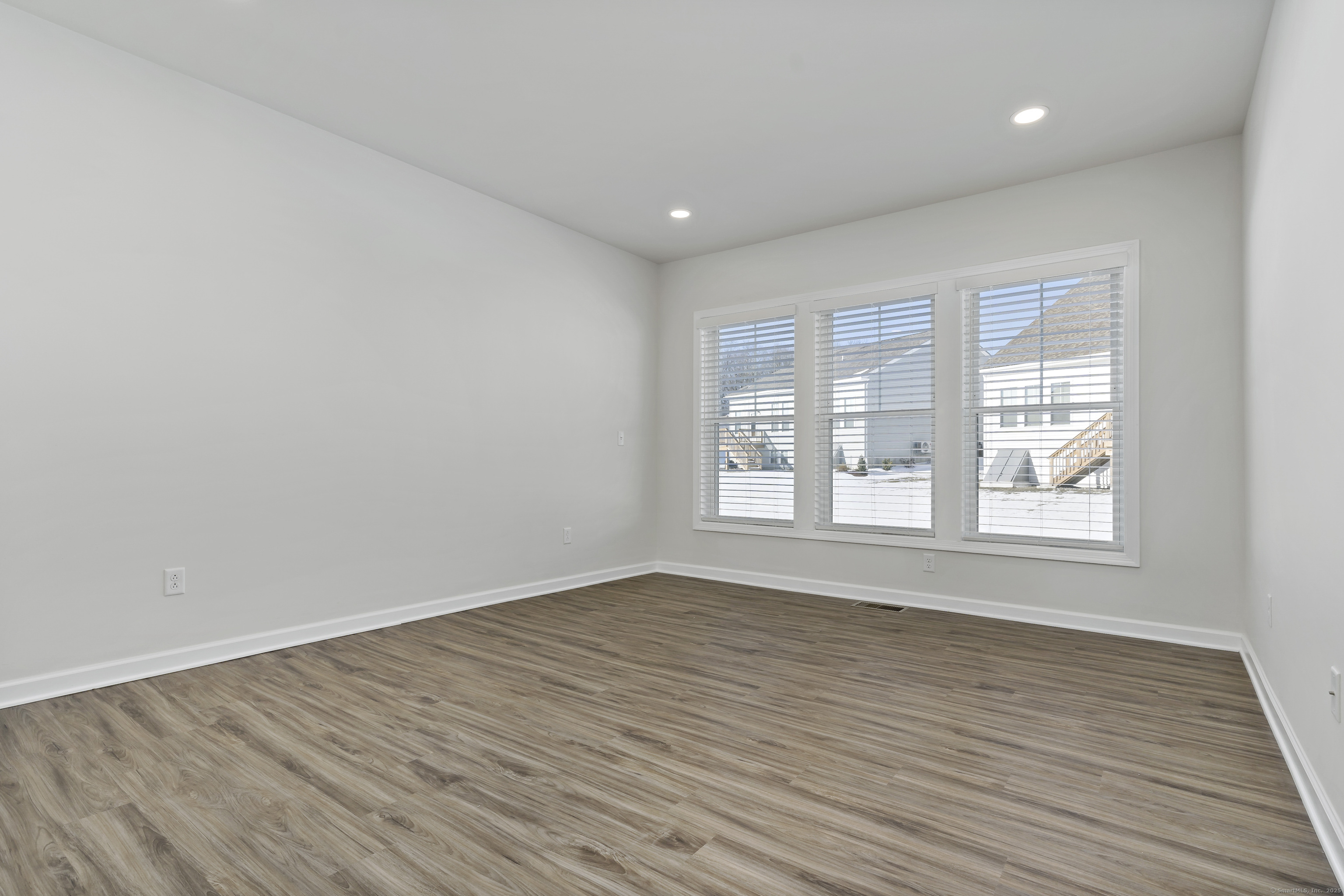 922 Tillinghast Drive #922, Oxford, Connecticut image 4
