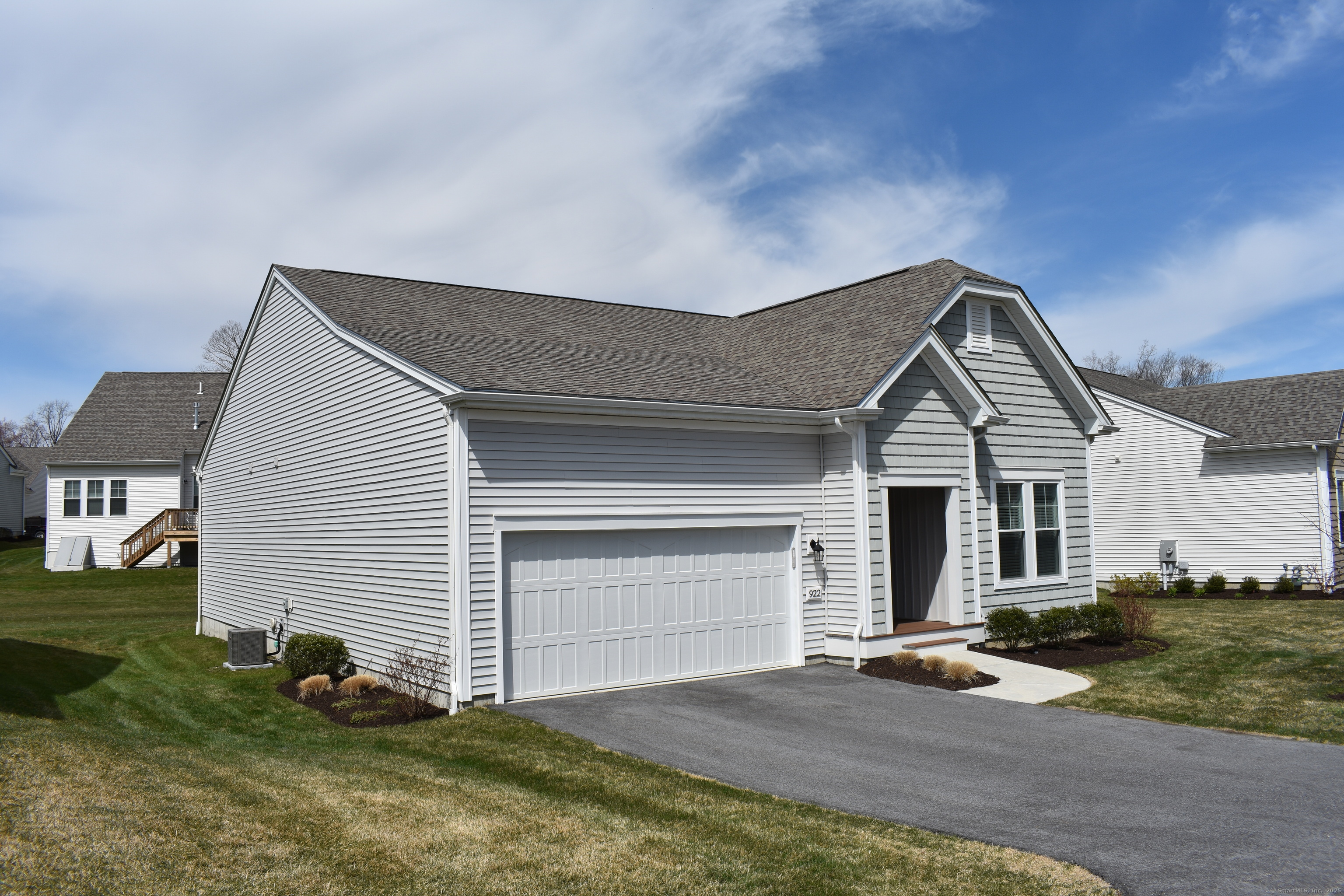 922 Tillinghast Drive #922, Oxford, Connecticut image 2