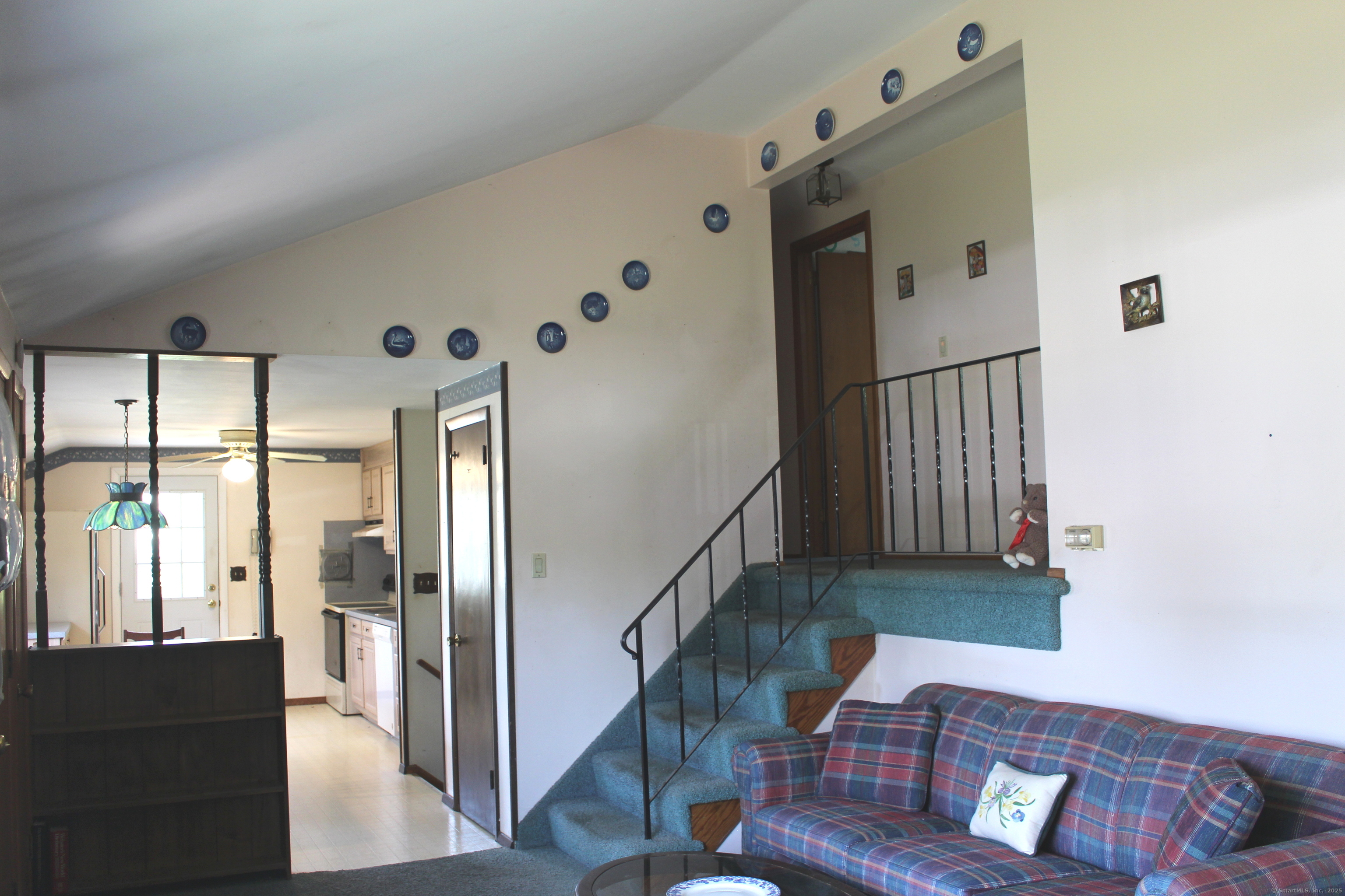 112 Henderson Drive, East Hartford, Connecticut image 9