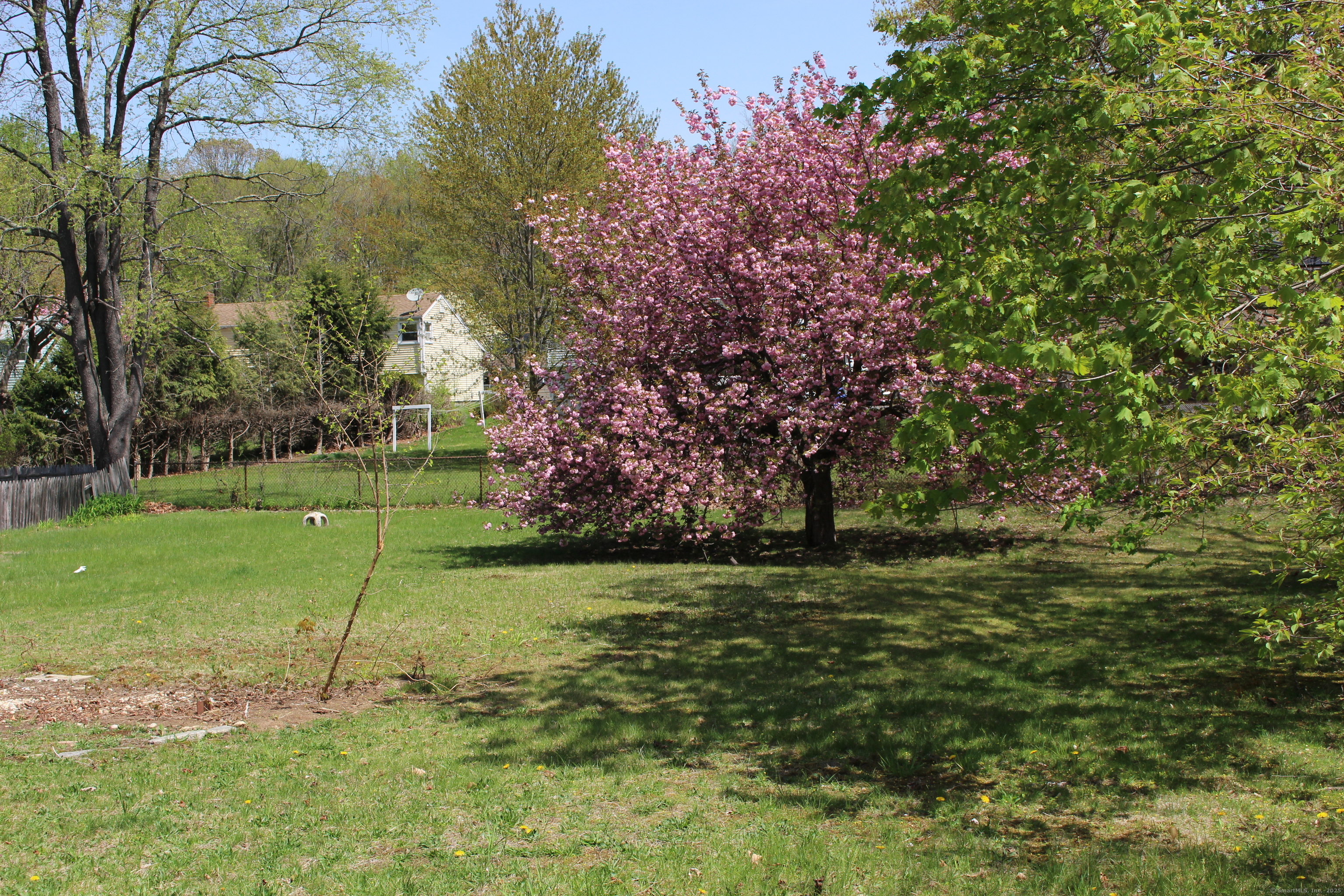 112 Henderson Drive, East Hartford, Connecticut image 25