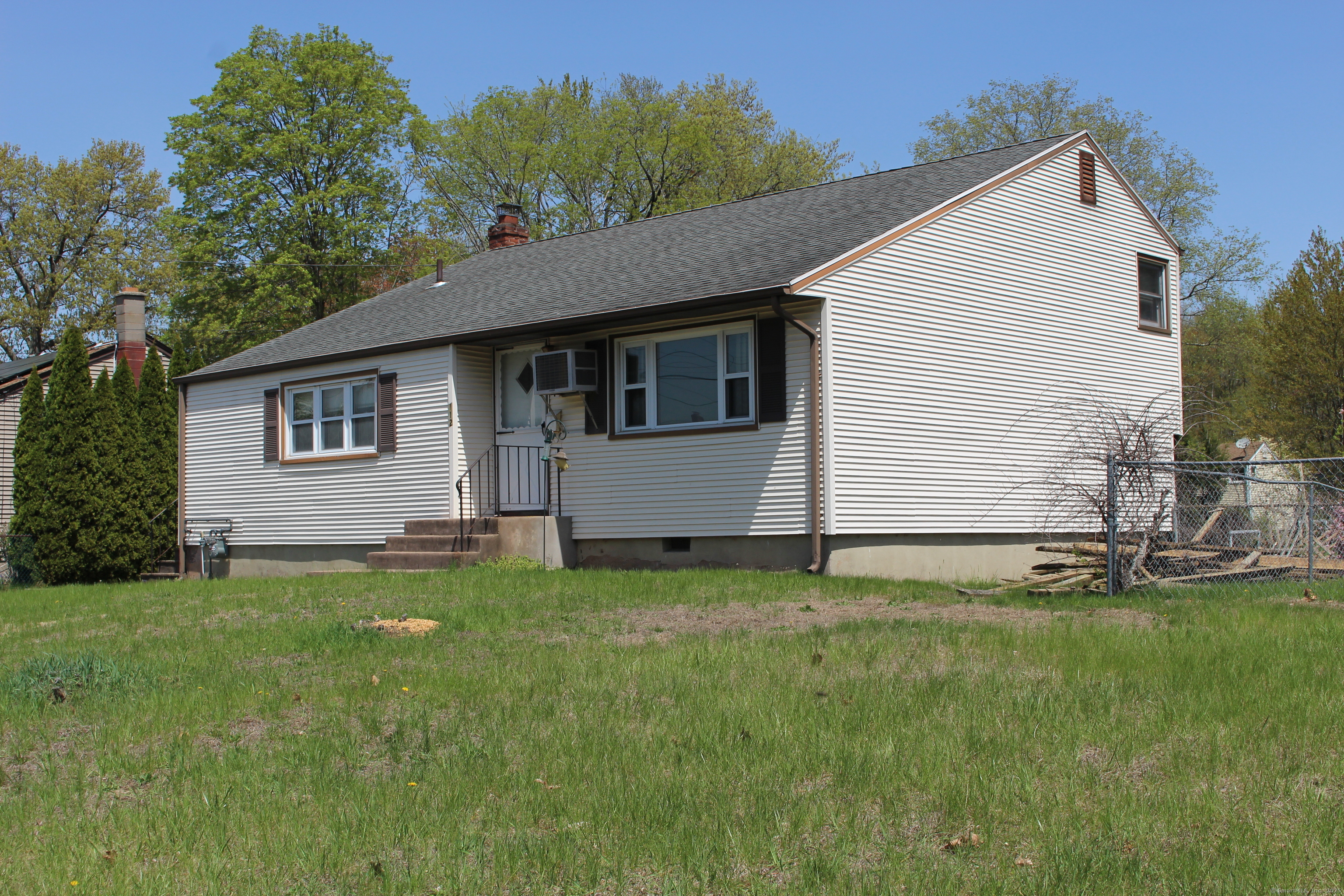 112 Henderson Drive, East Hartford, Connecticut image 2