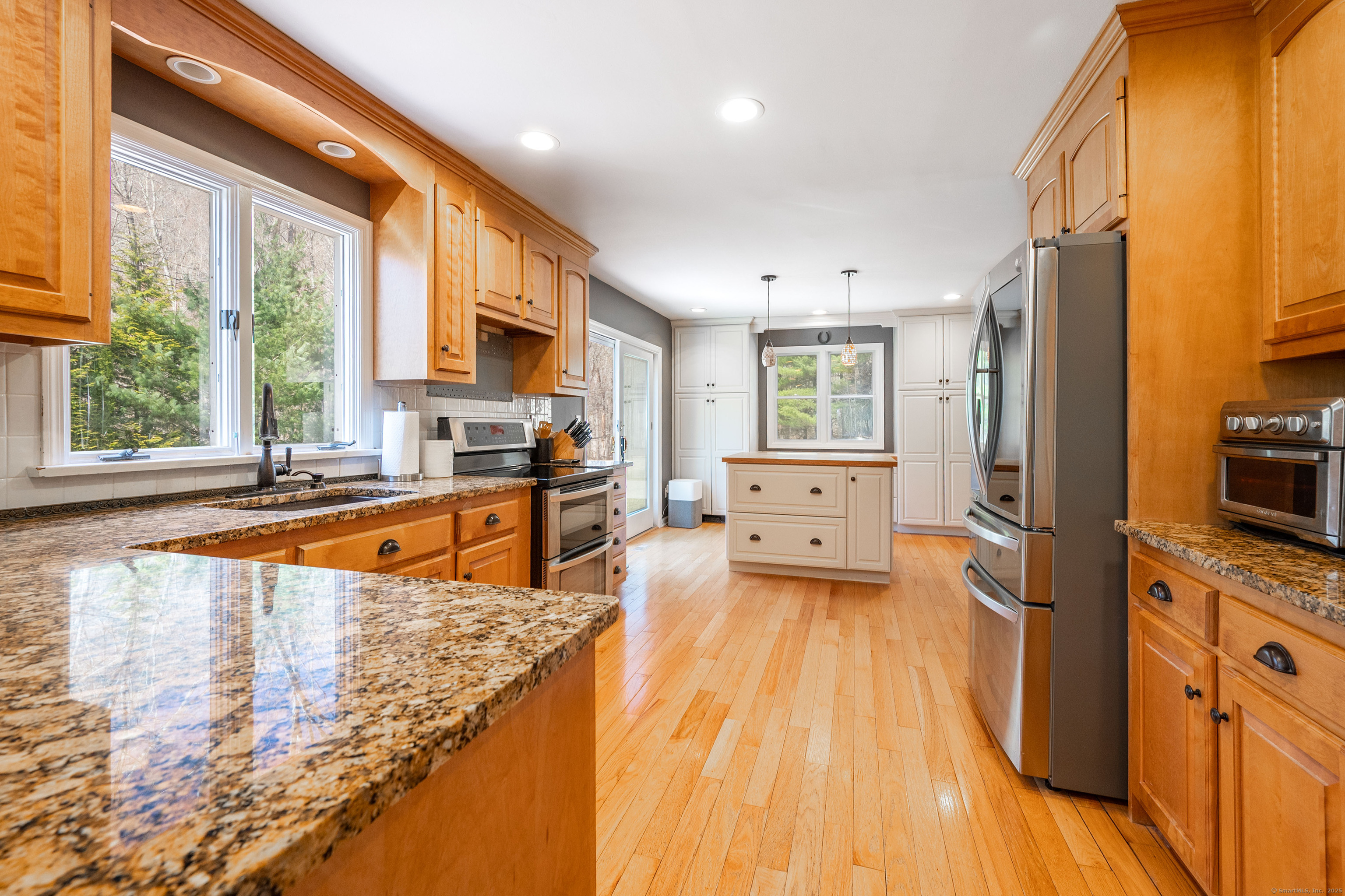 14 Chapman Place, Redding, Connecticut image 3