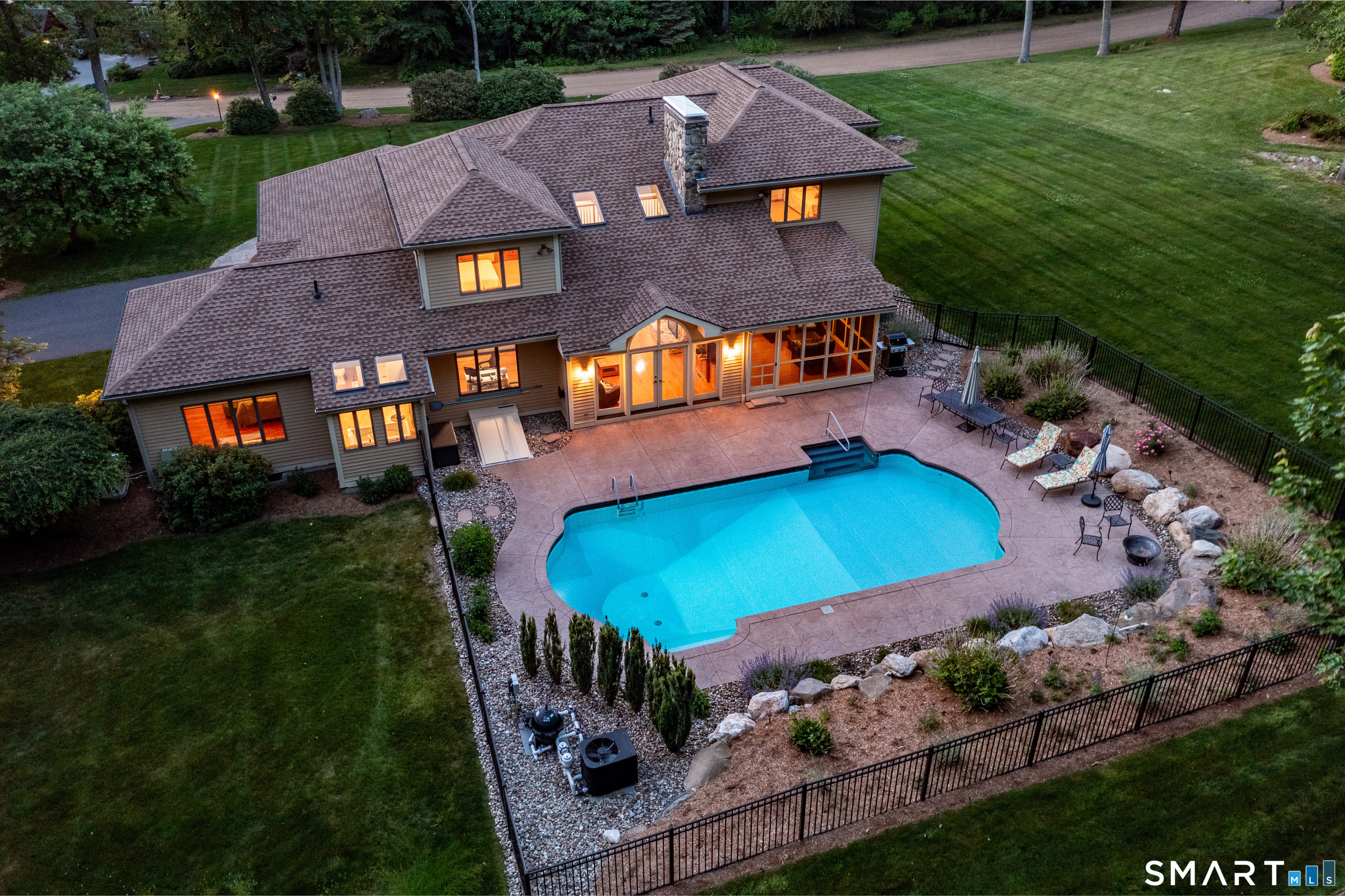 73 Candlewood Drive