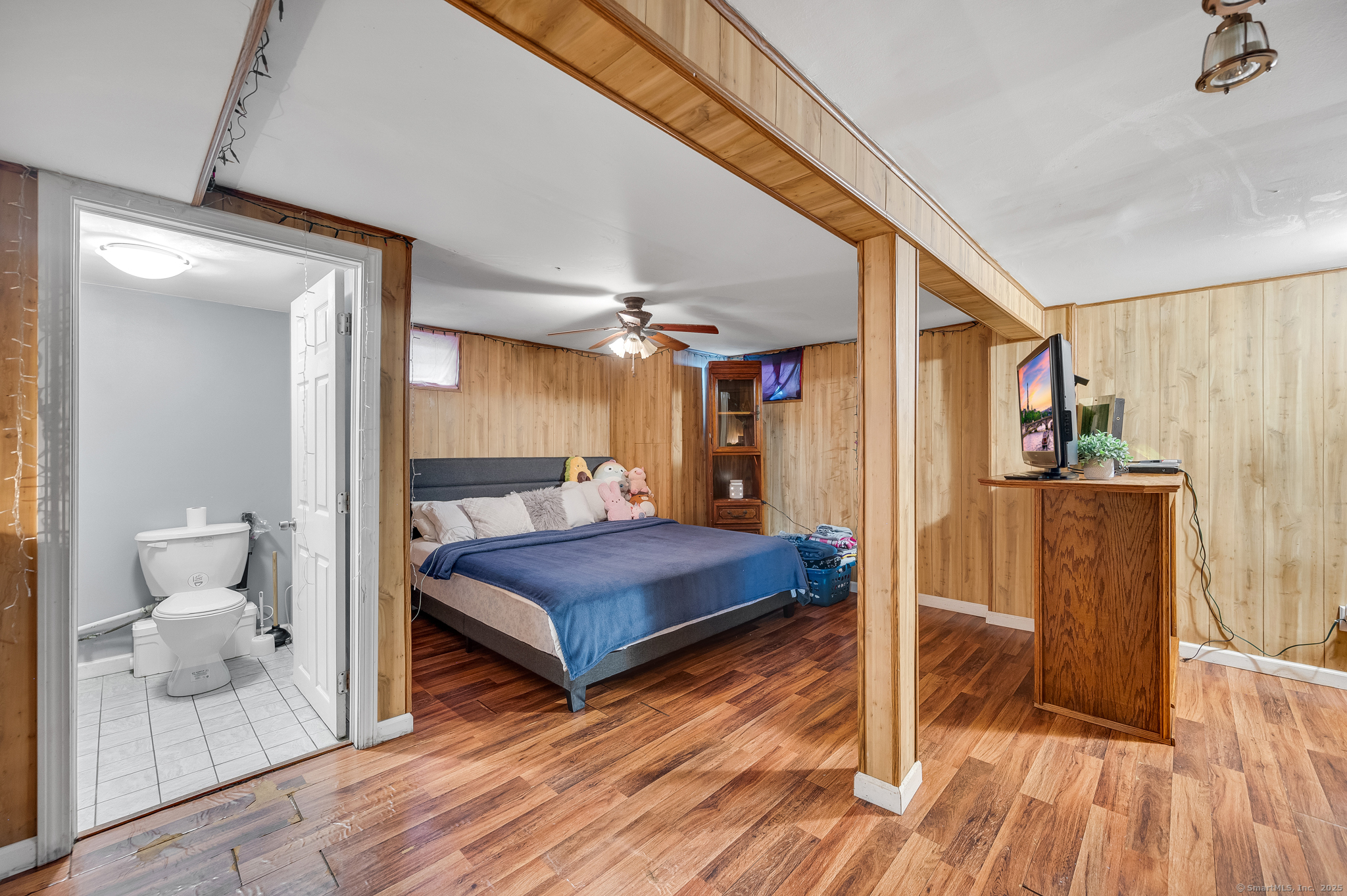 Newington, Connecticut 06111, United States, 2 Bedrooms Bedrooms, ,2 BathroomsBathrooms,Residential,Pending,205342