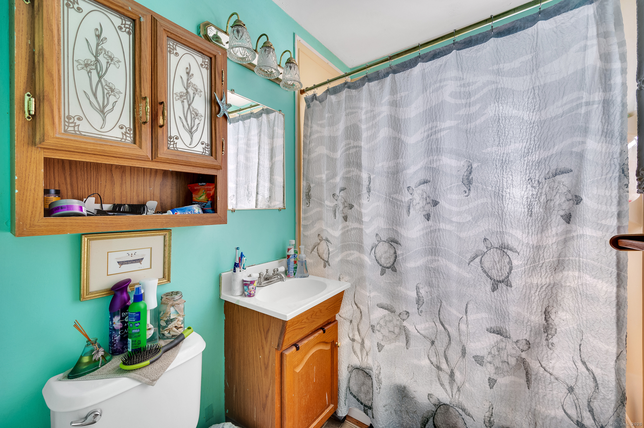 Newington, Connecticut 06111, United States, 2 Bedrooms Bedrooms, ,2 BathroomsBathrooms,Residential,Pending,205342