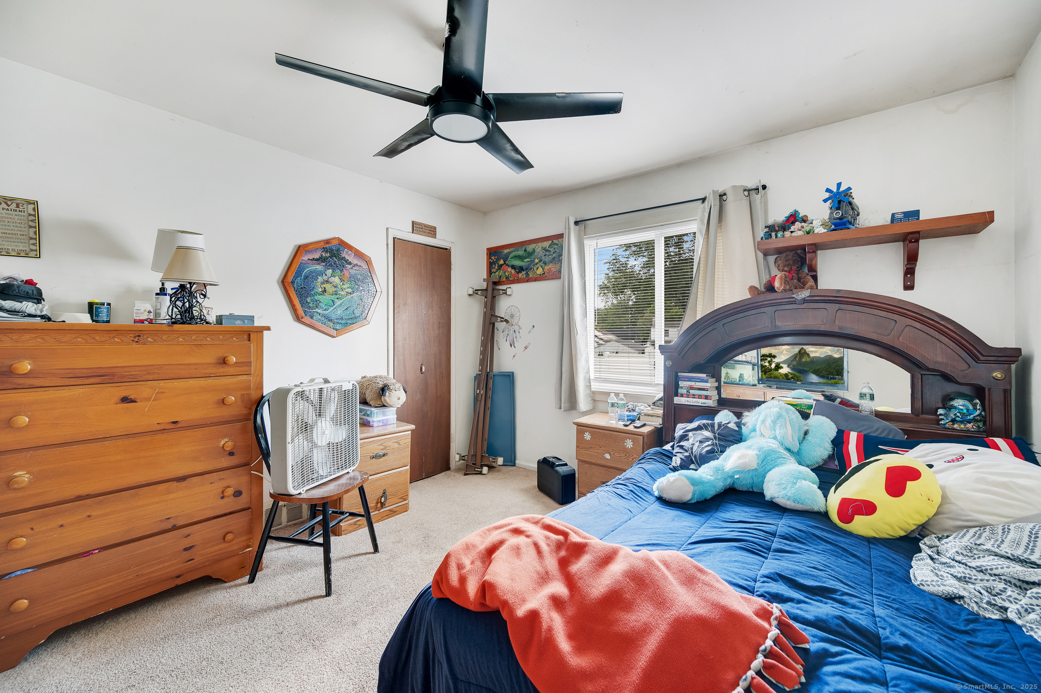 Newington, Connecticut 06111, United States, 2 Bedrooms Bedrooms, ,2 BathroomsBathrooms,Residential,Pending,205342