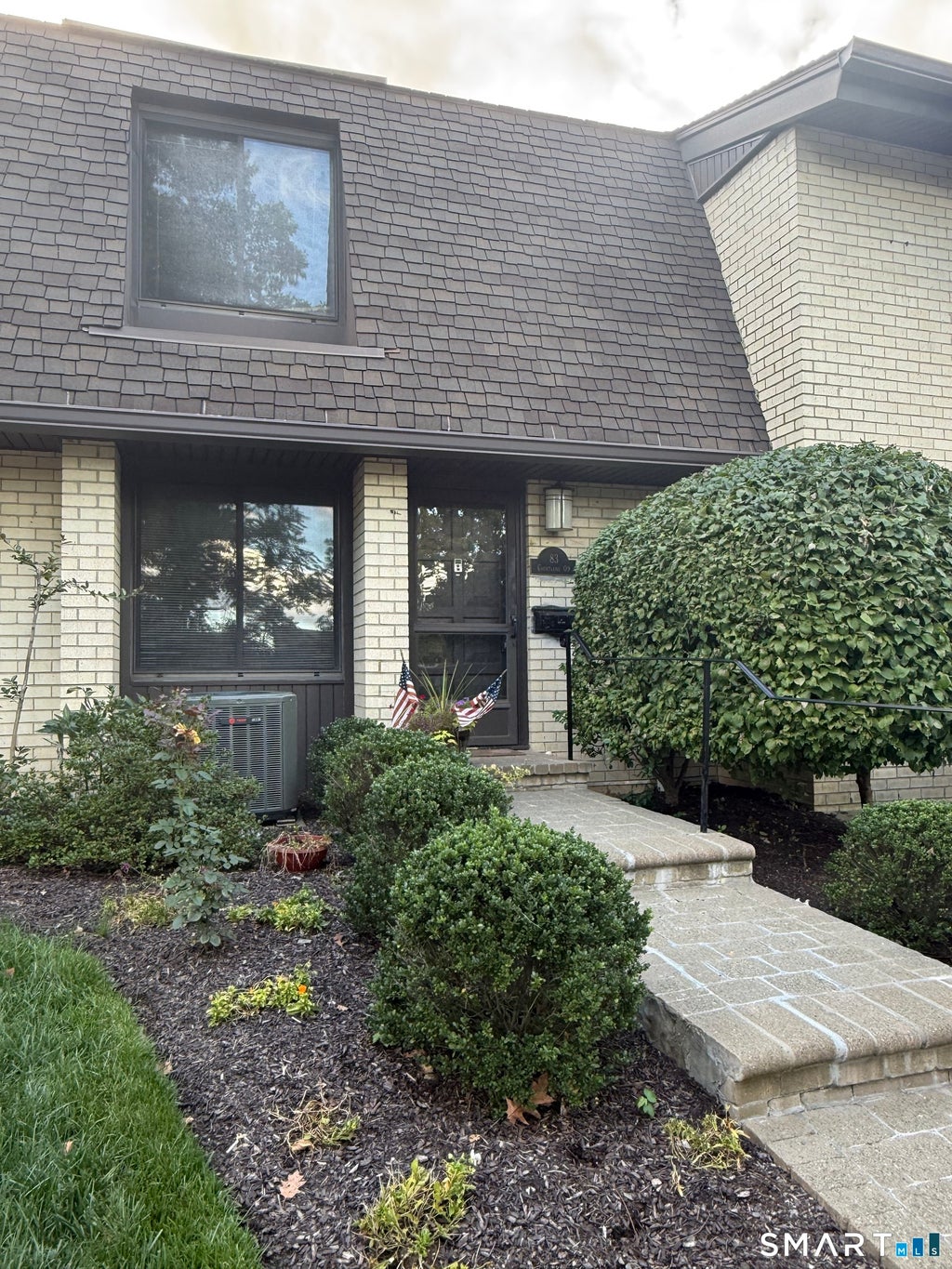 Photo of 83 Courtland Avenue #09, Stamford, CT 06902 (MLS # 24201996)