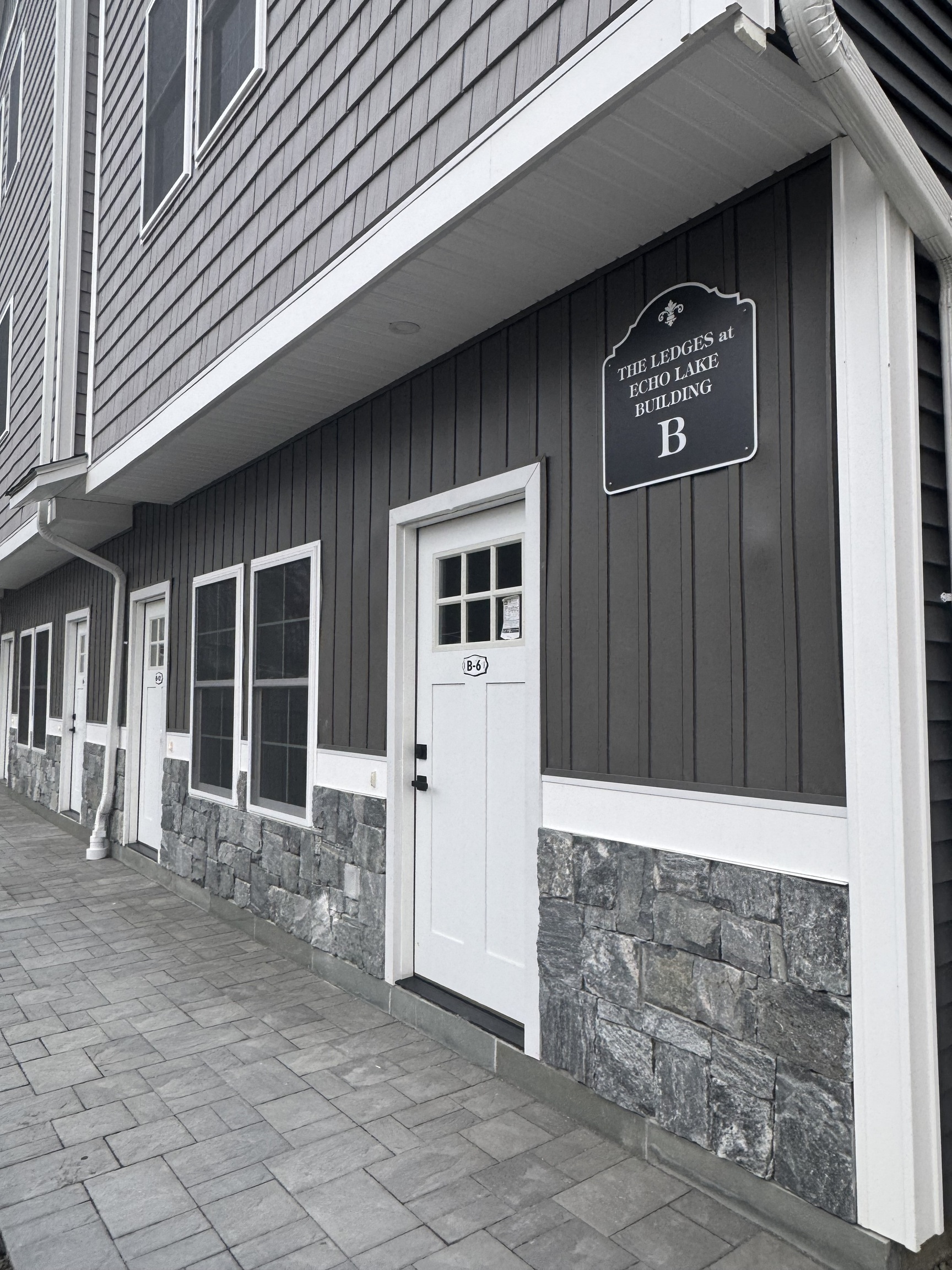 243 Echo Lake Road B6