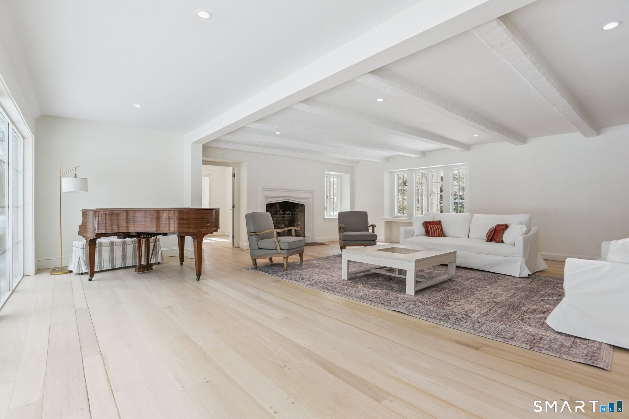 1085 Ridge Road
