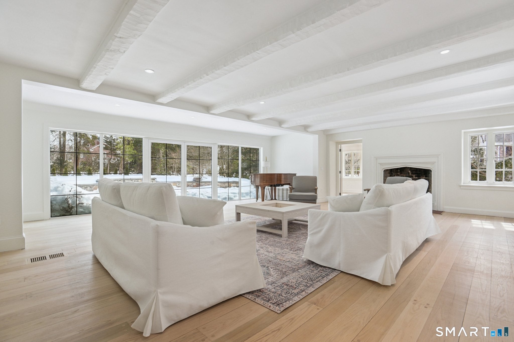 1085 Ridge Road