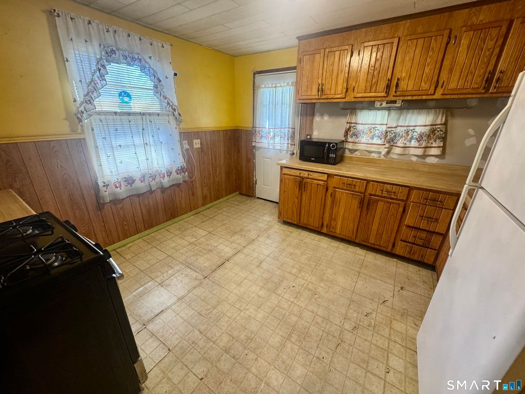 Photo of 186 Alexander Road, New Britain, CT 06053 (MLS # 24170521)