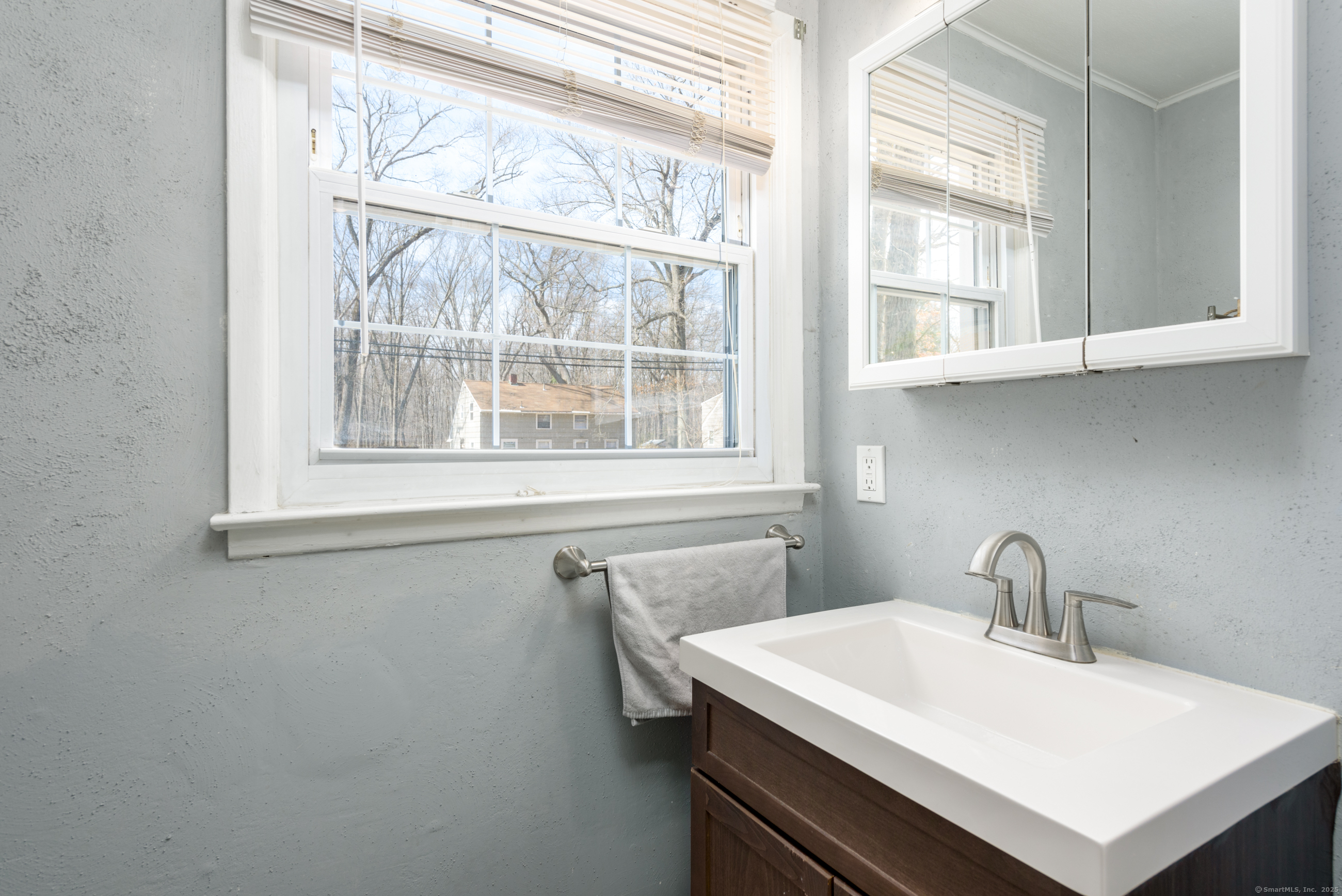 32 Walker Lane, Bloomfield, Connecticut image 14