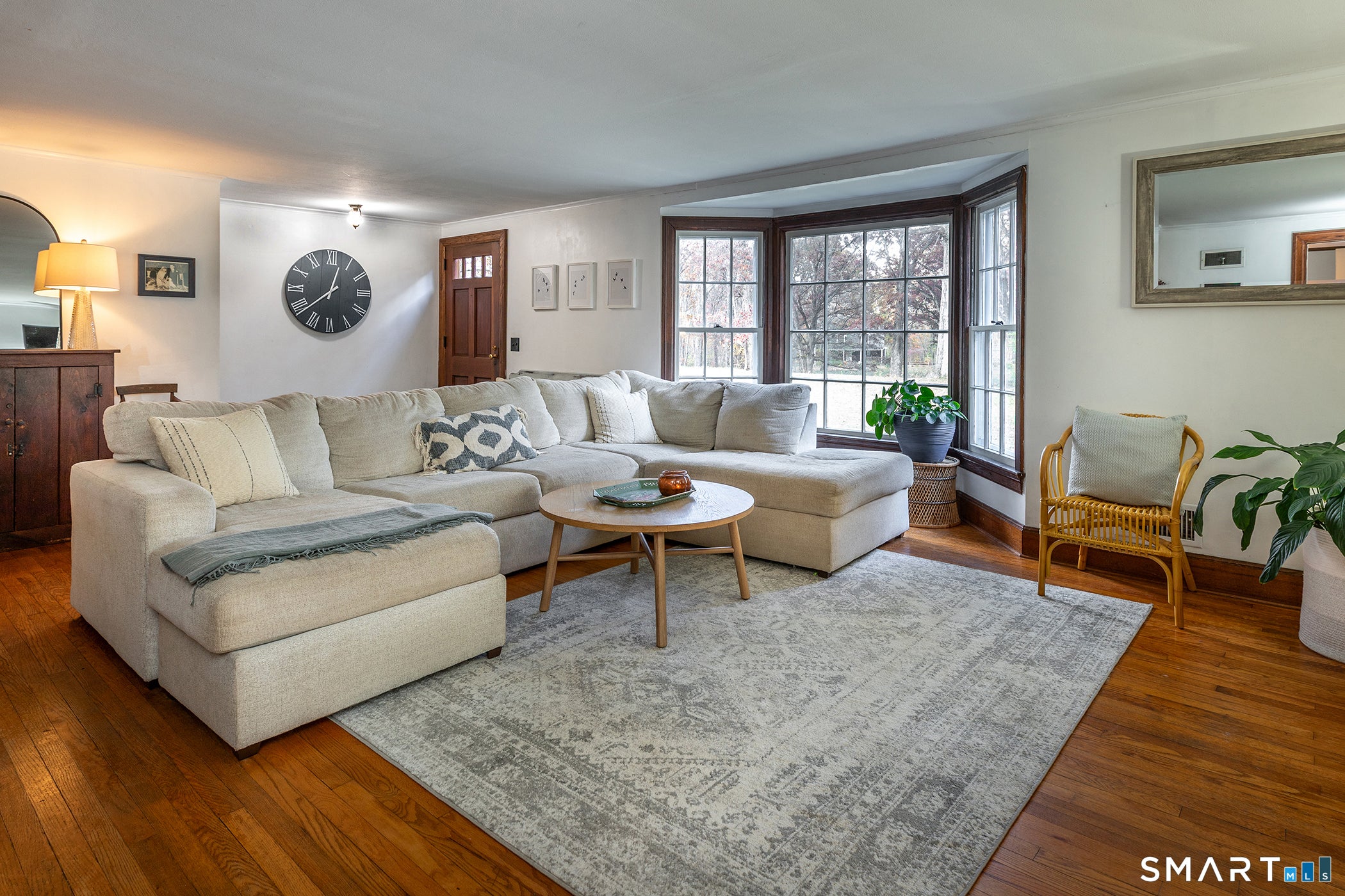 255 Woodbury Road