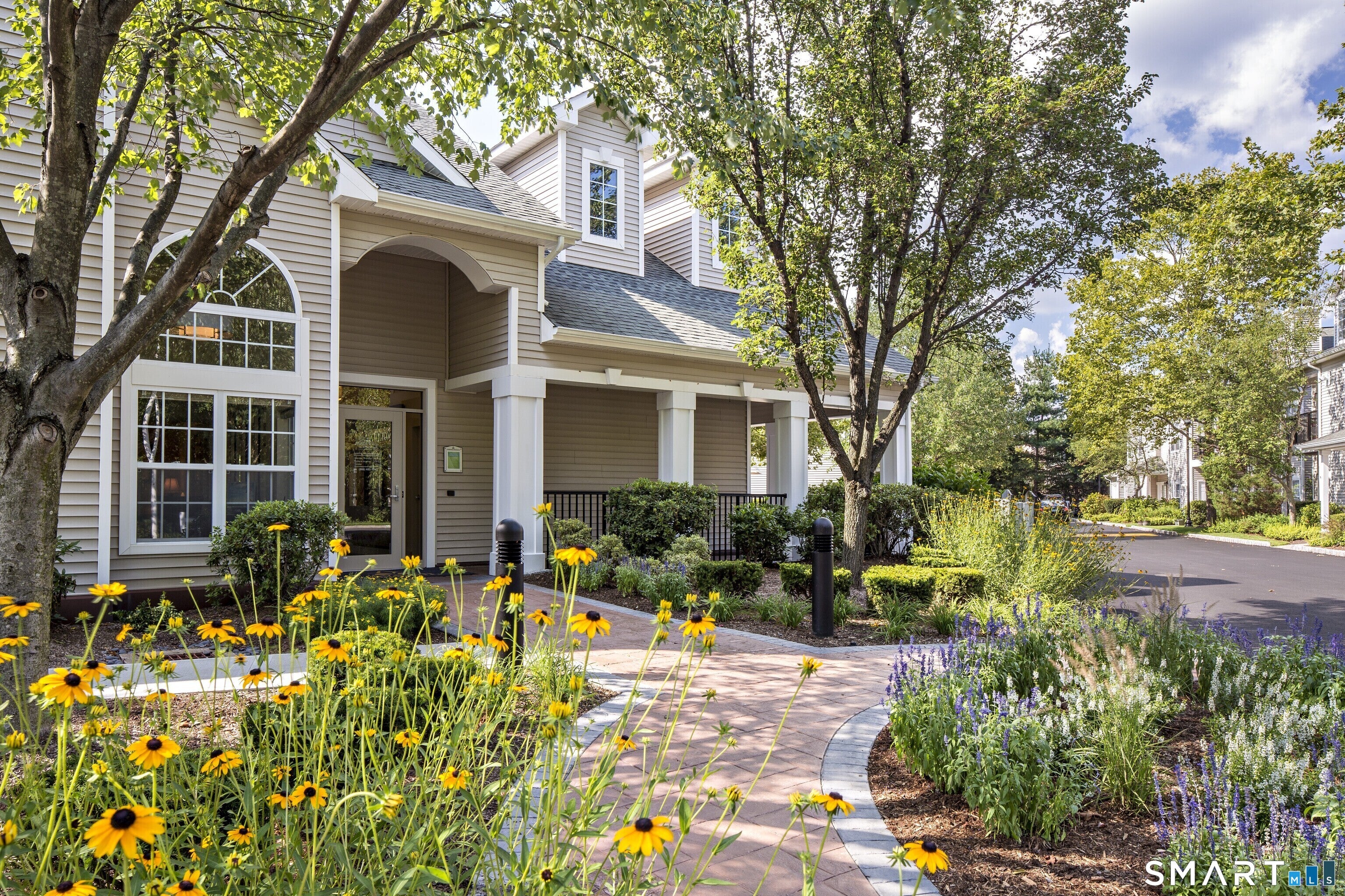 23 River Road 2102