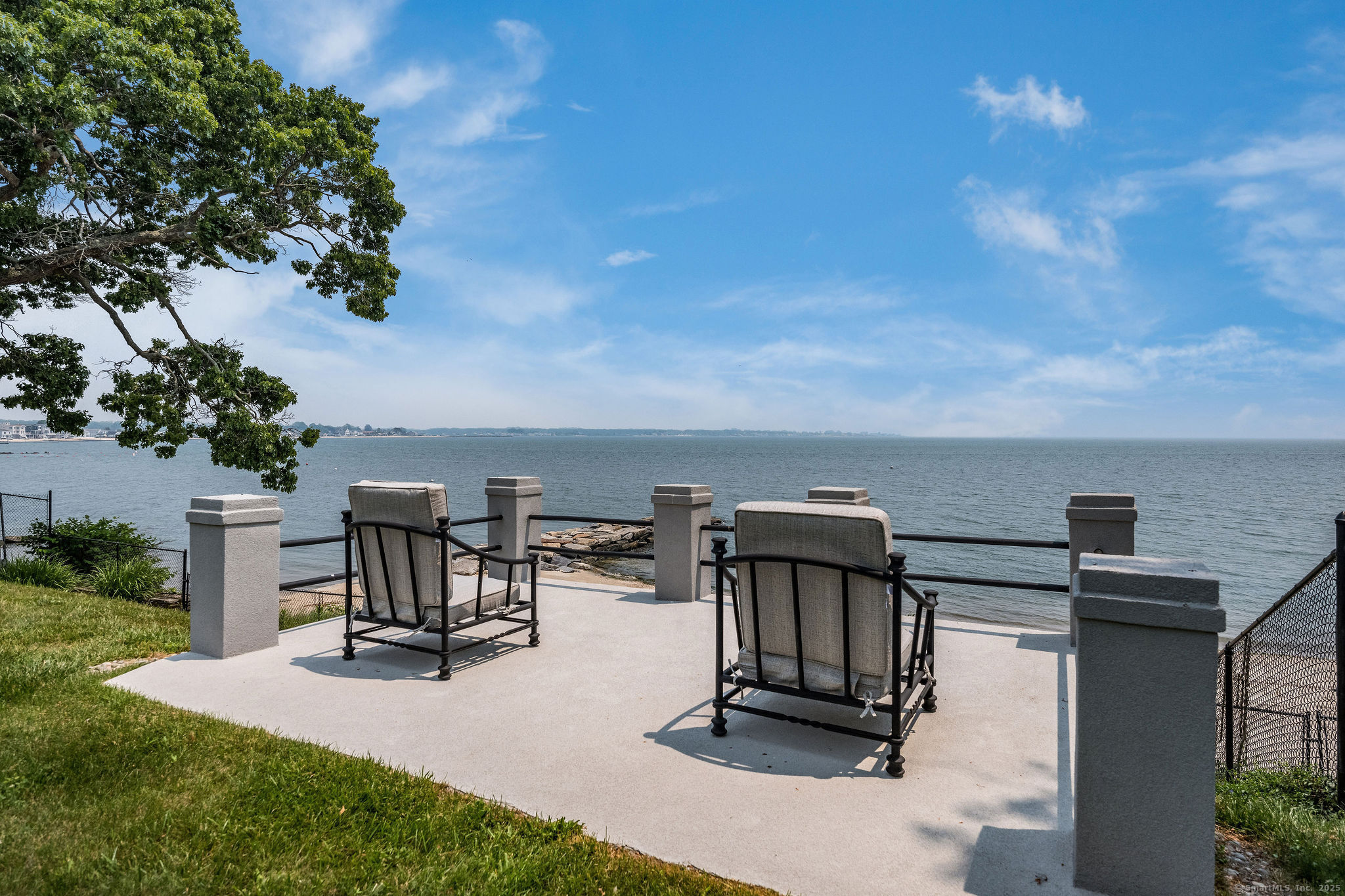Old Kelsey Point Road, Westbrook, Connecticut - 4 Bedrooms  
3 Bathrooms  
7 Rooms - 