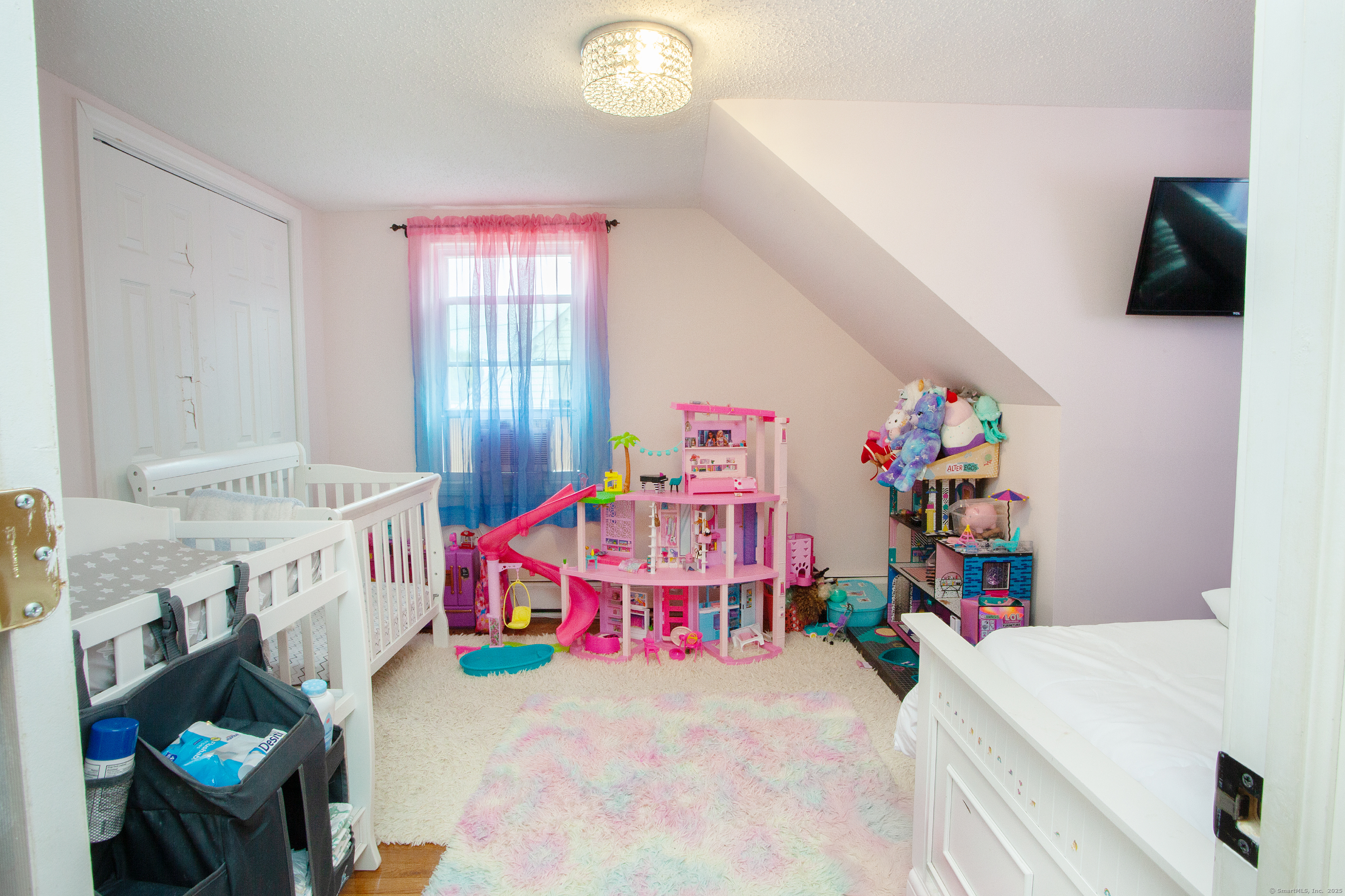 New Britain, Connecticut 06053, United States, 3 Bedrooms Bedrooms, ,2 BathroomsBathrooms,Residential,Pending,208787