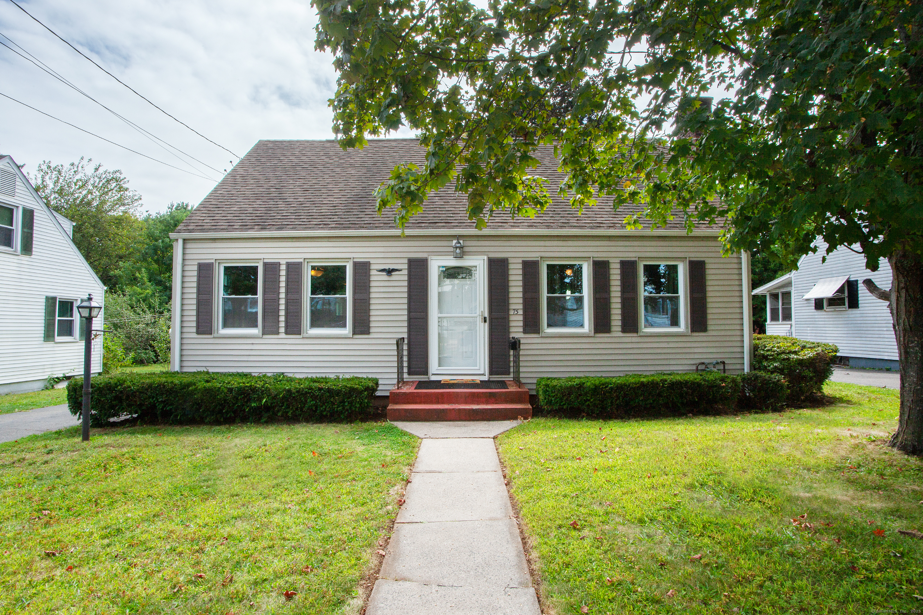 New Britain, Connecticut 06053, United States, 3 Bedrooms Bedrooms, ,2 BathroomsBathrooms,Residential,Pending,208787