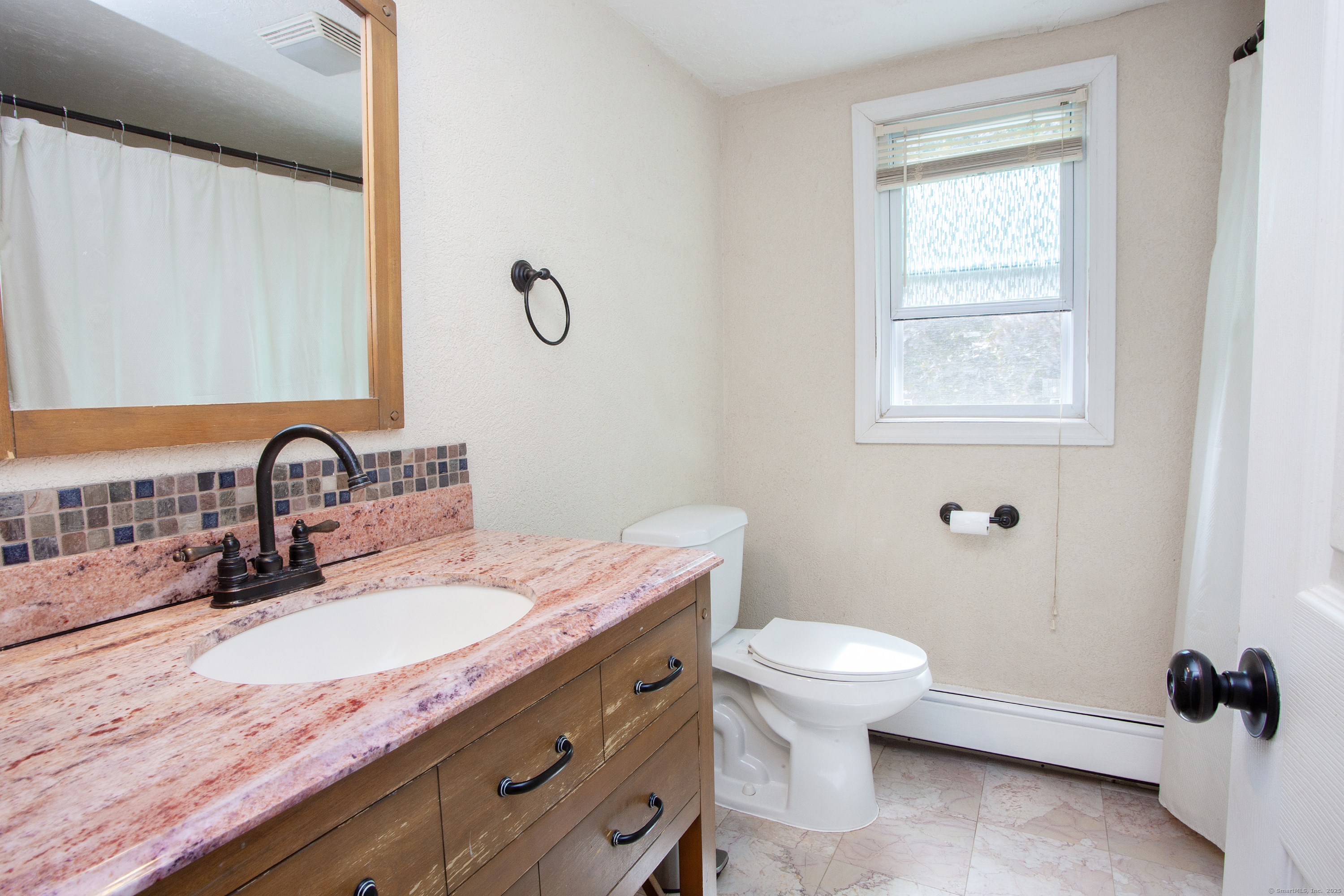 New Britain, Connecticut 06053, United States, 3 Bedrooms Bedrooms, ,2 BathroomsBathrooms,Residential,Pending,208787