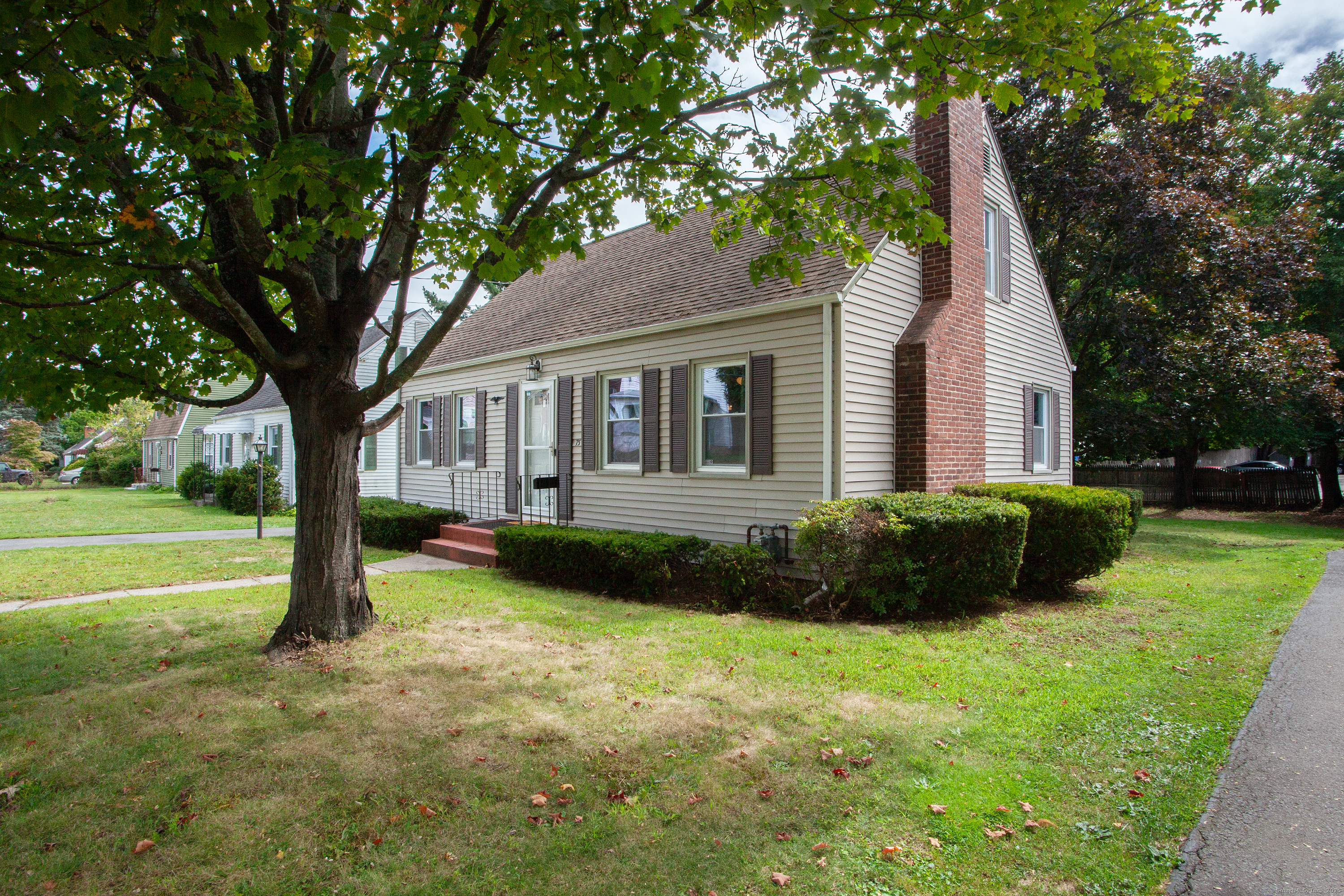 New Britain, Connecticut 06053, United States, 3 Bedrooms Bedrooms, ,2 BathroomsBathrooms,Residential,Pending,208787