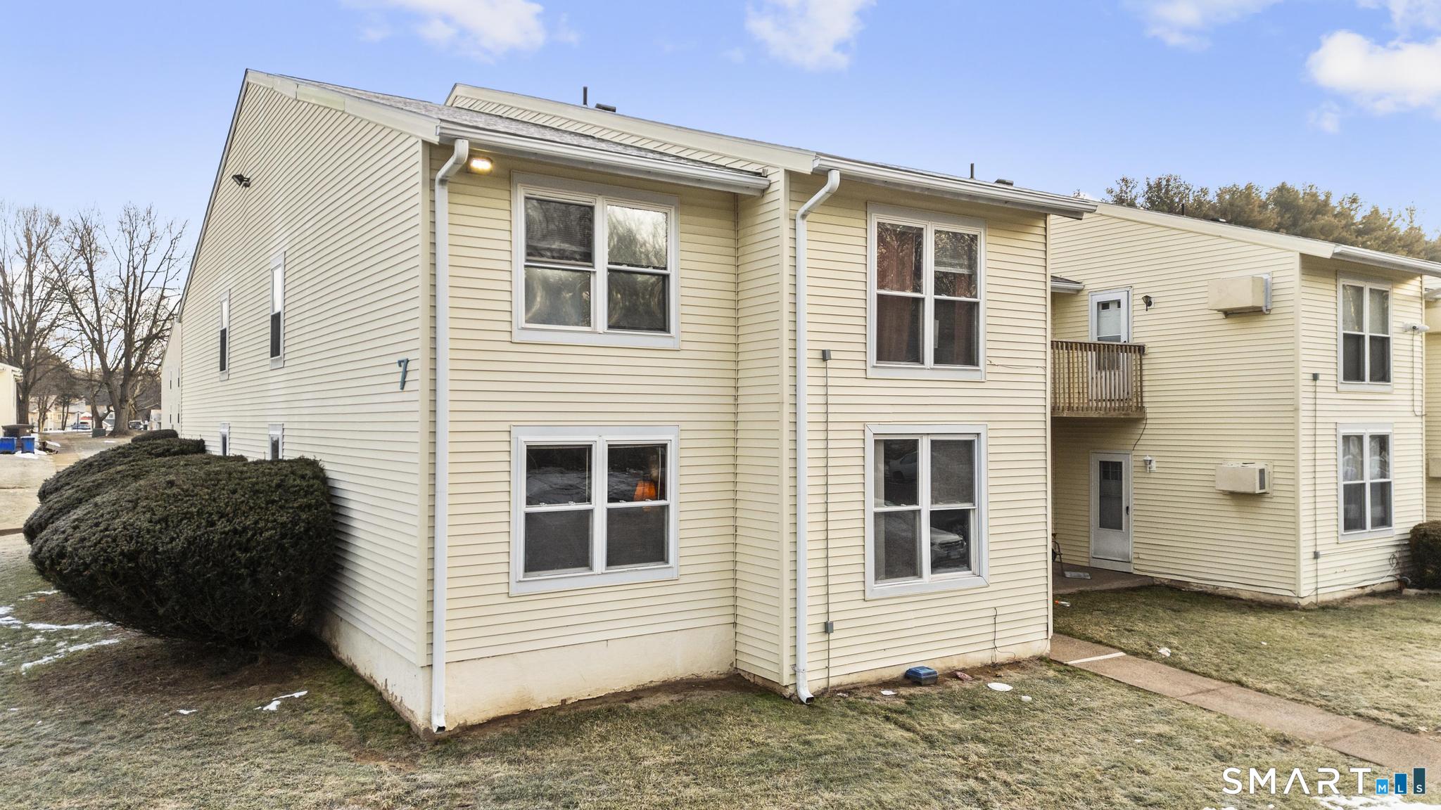 949 Pleasant Valley Road 7-10