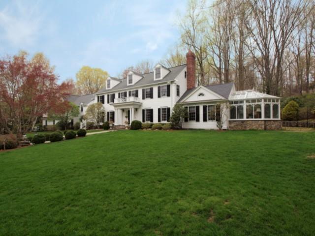 Photo 1 of 627 Laurel Road, New Canaan, Connecticut, $2,375,000, Web #: 99053845