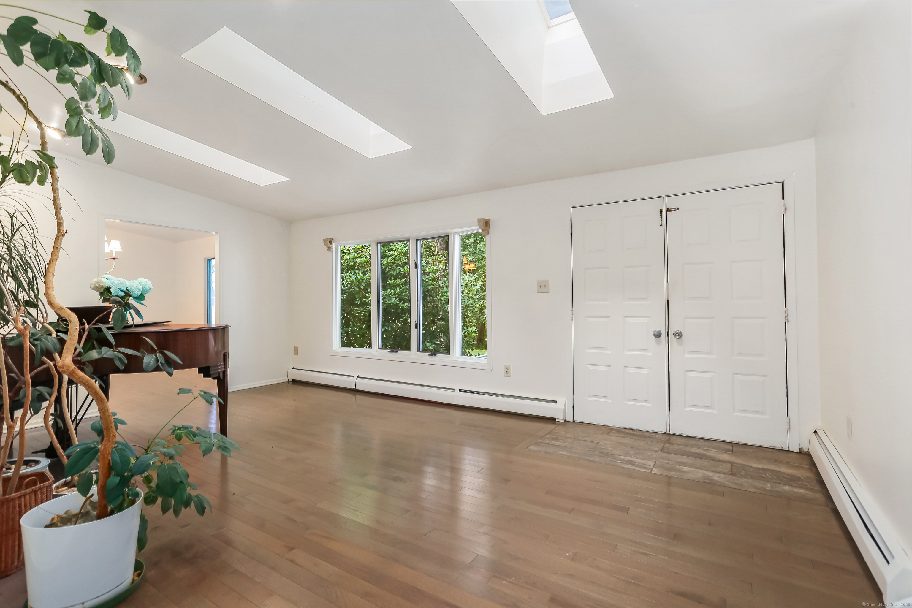89 Cranbury Drive